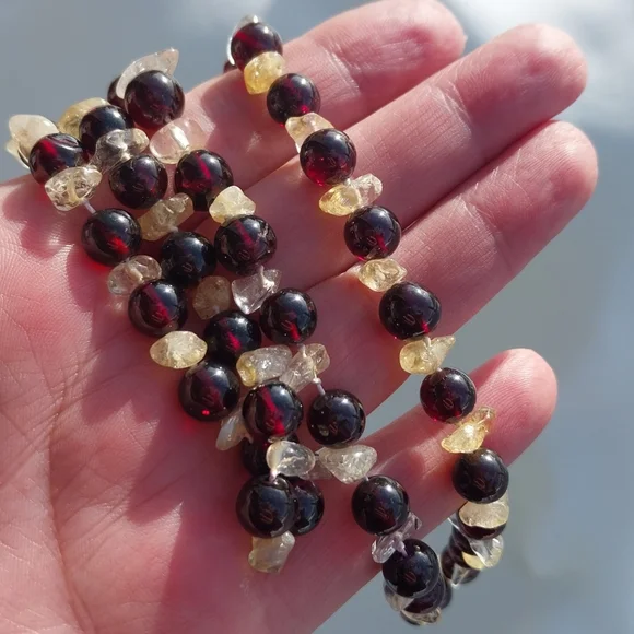 Vintage Garnet Beaded Necklace - 585 (14k) Lock - Picture 6 of 16